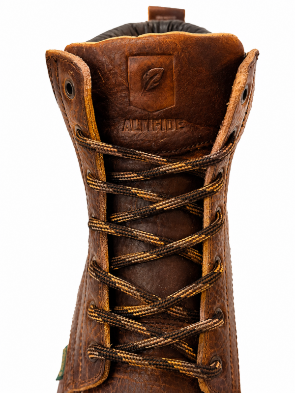 Tan sole roofer boot